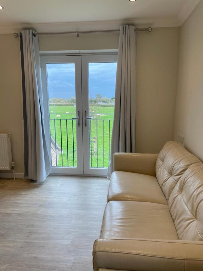 Executive Home With Plenty Of Room Ели Екстериор снимка